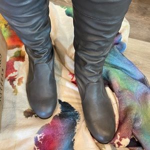 Women’s Gray Leather 16” Calf-High Boots, size 40 / 9 US.